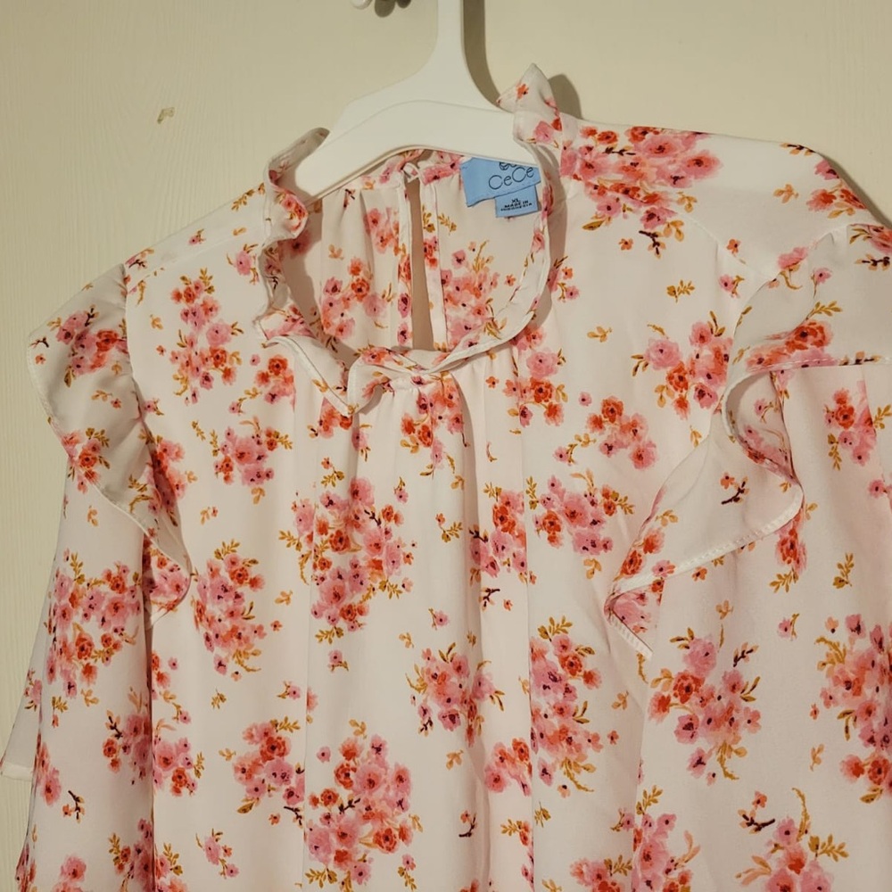 CeCe Pink and White Floral Top